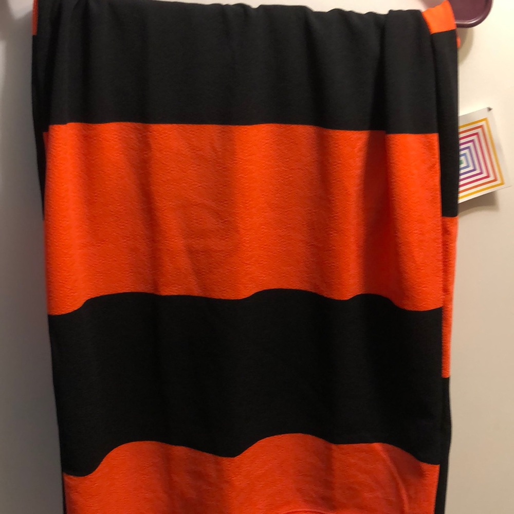 NWT Lularoe Cassie size M